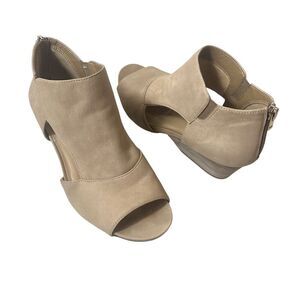 Naturalizer Womens 7.5M Wedge Wood Heel Zip Up Wrap Bootie Beige Nubuck Peep Toe
